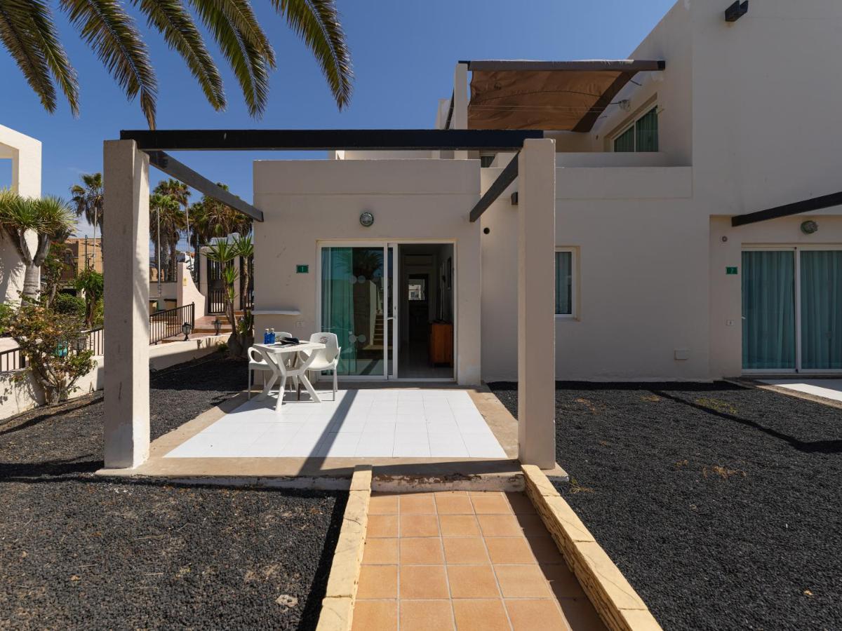 Homeforguest Apartamento 15 Con Terraza Y Piscina En Corralejo Kültér fotó