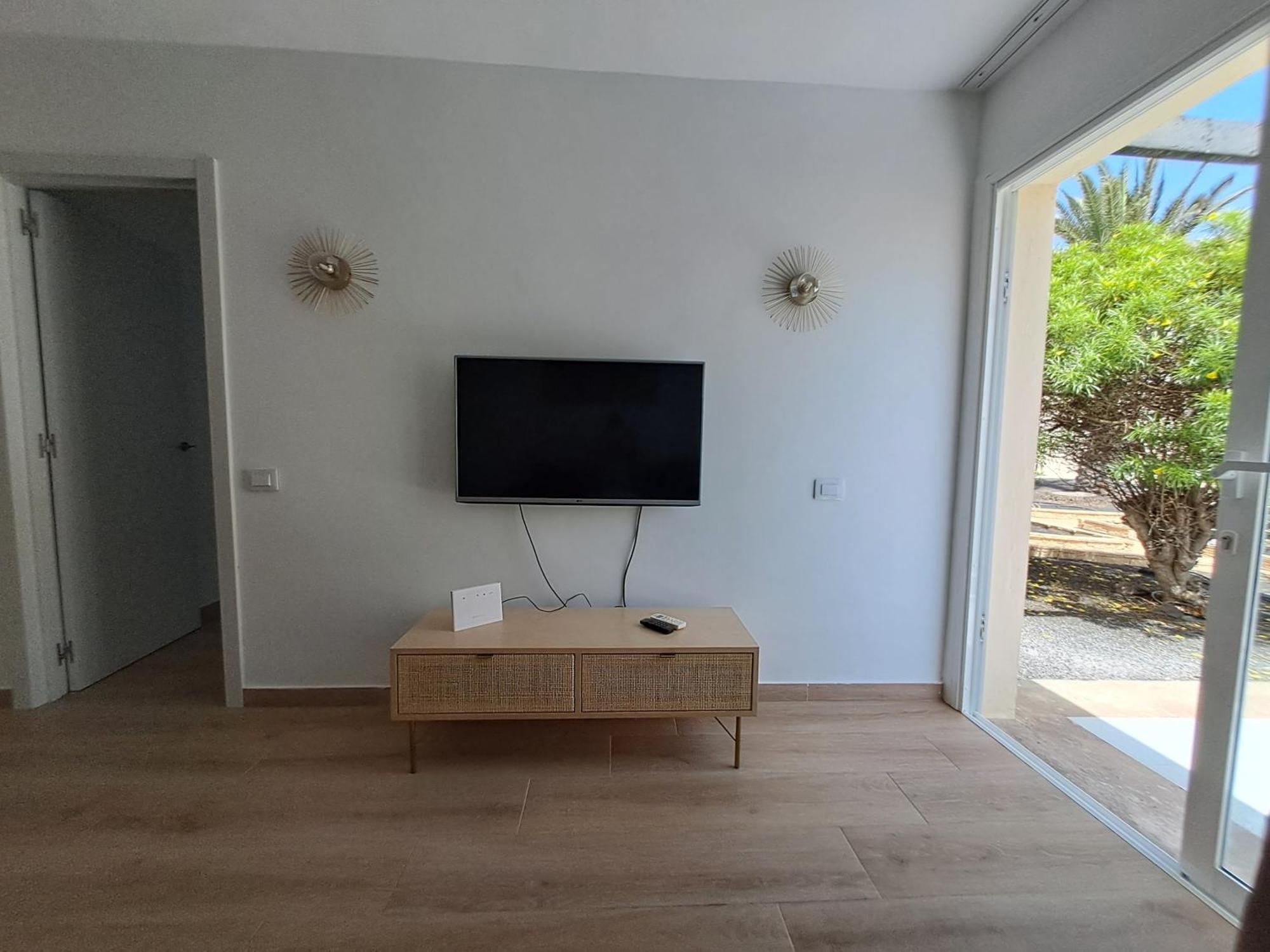 Homeforguest Apartamento 15 Con Terraza Y Piscina En Corralejo Kültér fotó