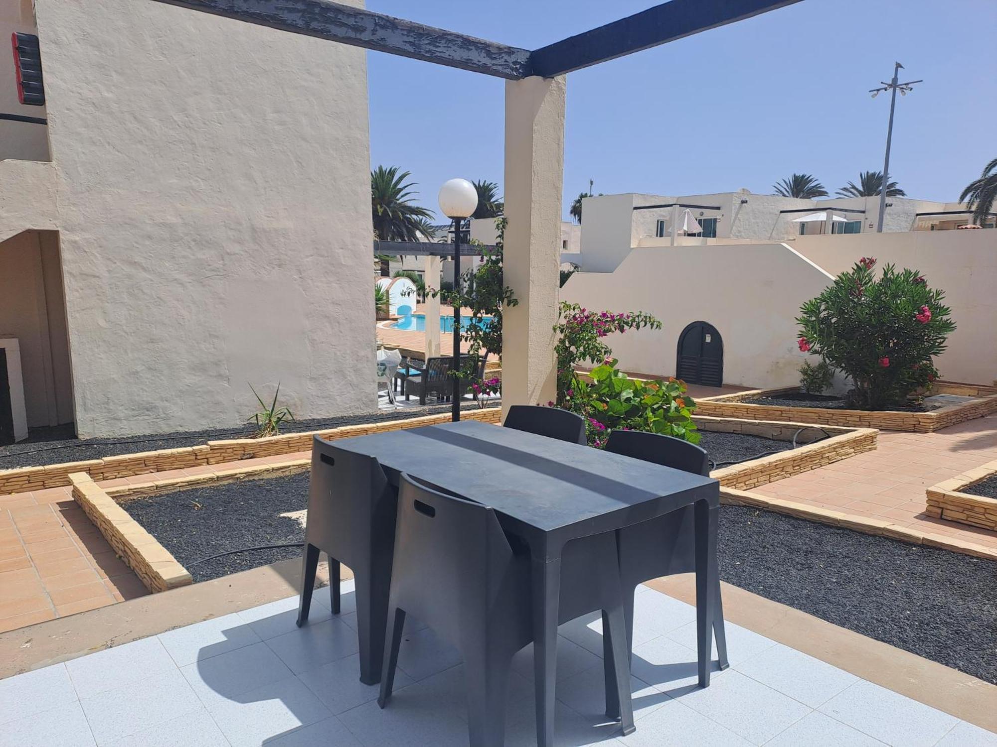 Homeforguest Apartamento 15 Con Terraza Y Piscina En Corralejo Kültér fotó
