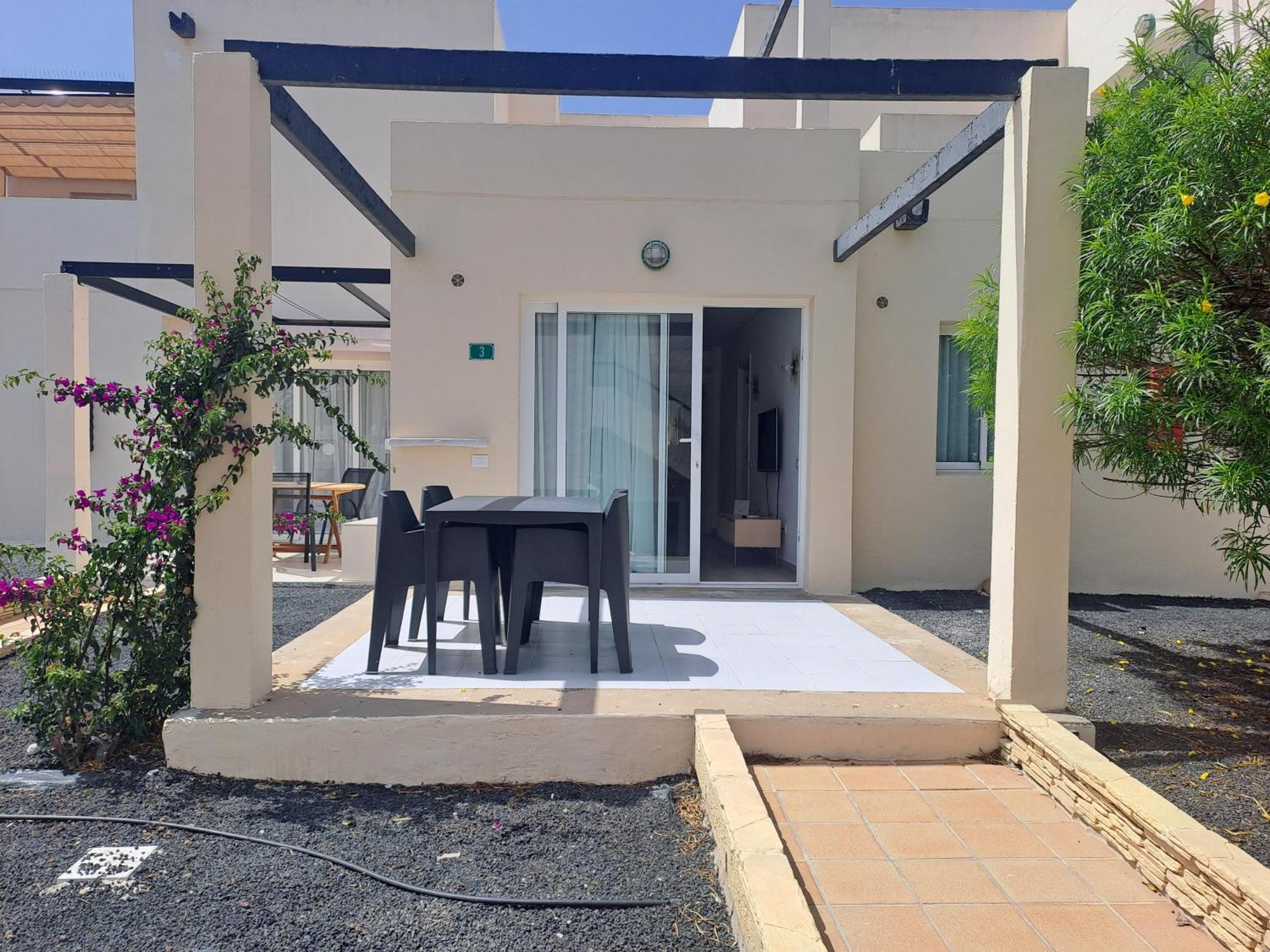 Homeforguest Apartamento 15 Con Terraza Y Piscina En Corralejo Kültér fotó